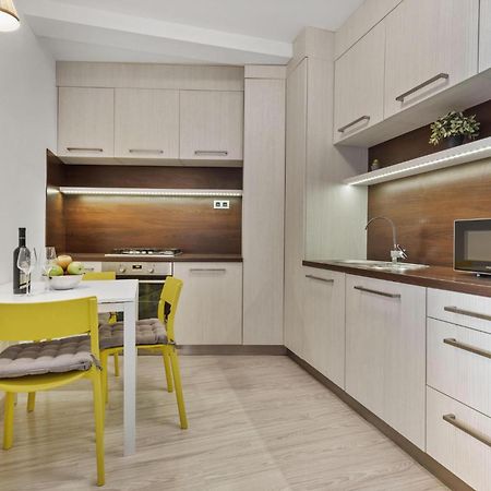 Apple Apartment Bratislava Exterior foto