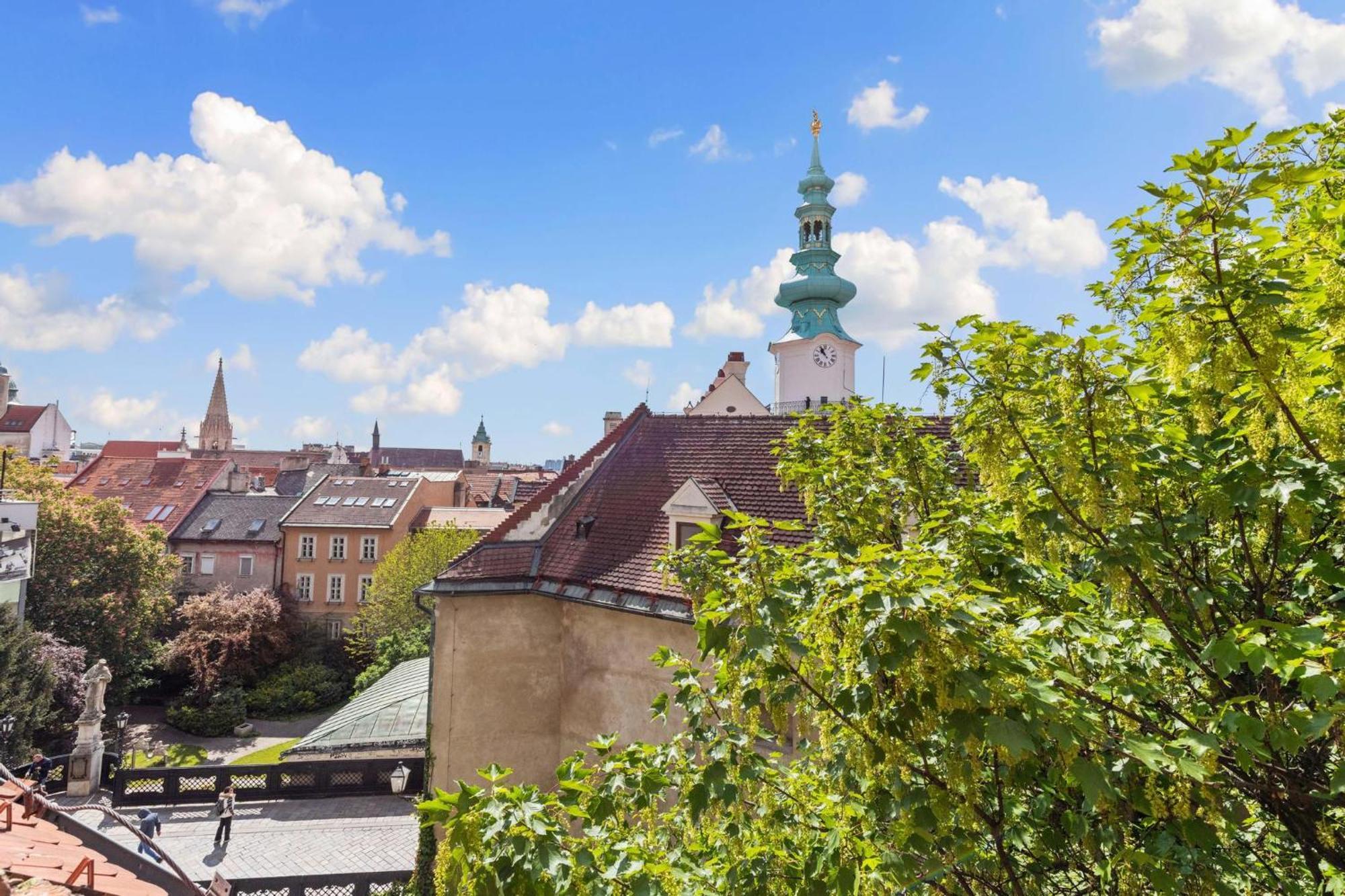 Apple Apartment Bratislava Exterior foto